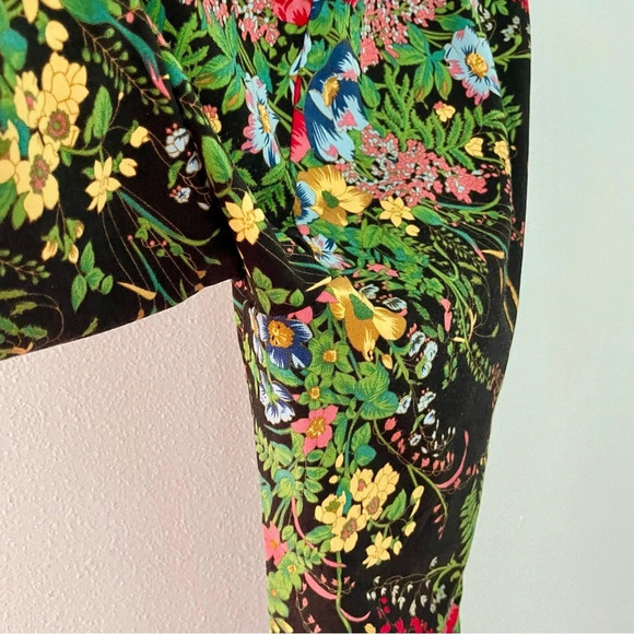 Soft Surroundings In Bloom Shaping Ankle Pants in Black Floral size SP - Picture 7 of 11